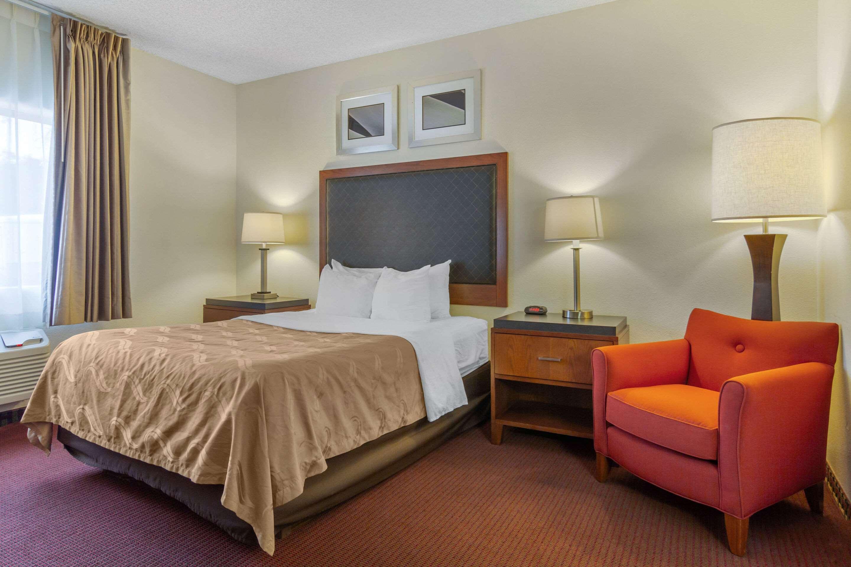 Quality Inn & Suites Lakewood - Denver Southwest Luaran gambar